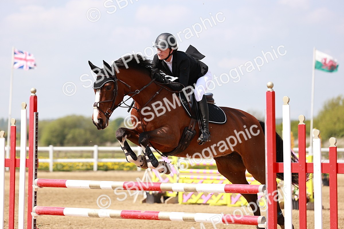  - Class 24 - Senior Newcomers - 1.10m