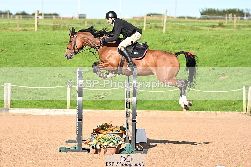 240913A-161052-05176 - Cls 18 National 1.40m Open