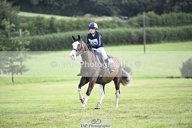 240825X-110302-32422 - 70cm XC 11.00 to 12.00