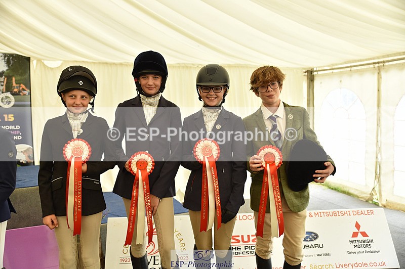 240823X-171132-20041_70cm Presentations - 079-795-9258