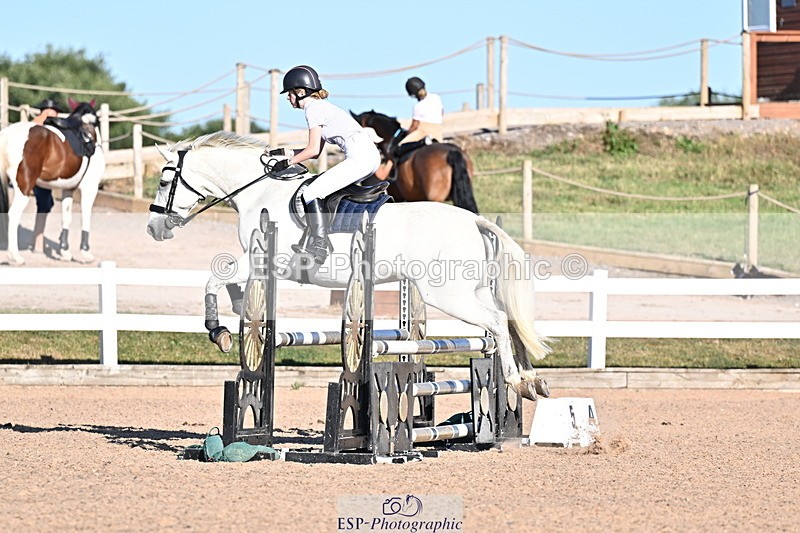 250708A-184531-00644 - 90cm Classes