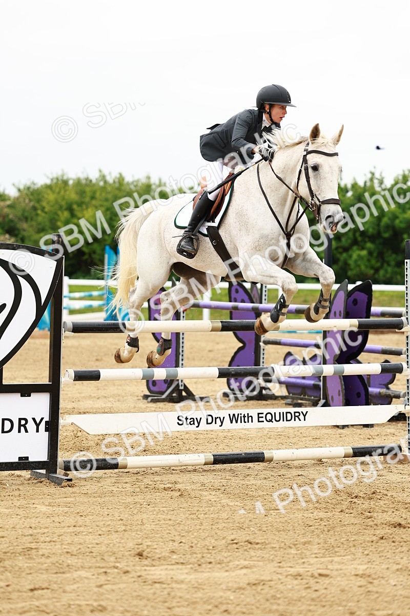 SBM_001106 - Class 5 - Senior Foxhunters - 1.20m