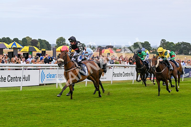 140824-Race 3-King Sharja-6224 - Race 3