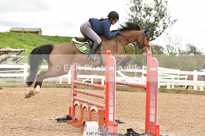 240403A-140238-00701 - Cls 4 Newcomers and 1.10m Open