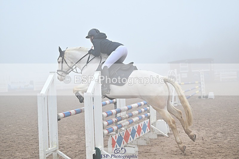 250208-122952-00585 - Cls 9 Pony Newcomers and 1m