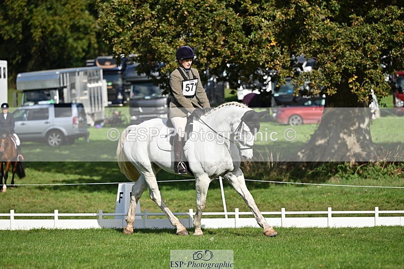 251024A-121832-09922 - G-571-Zoe.Mccanlis