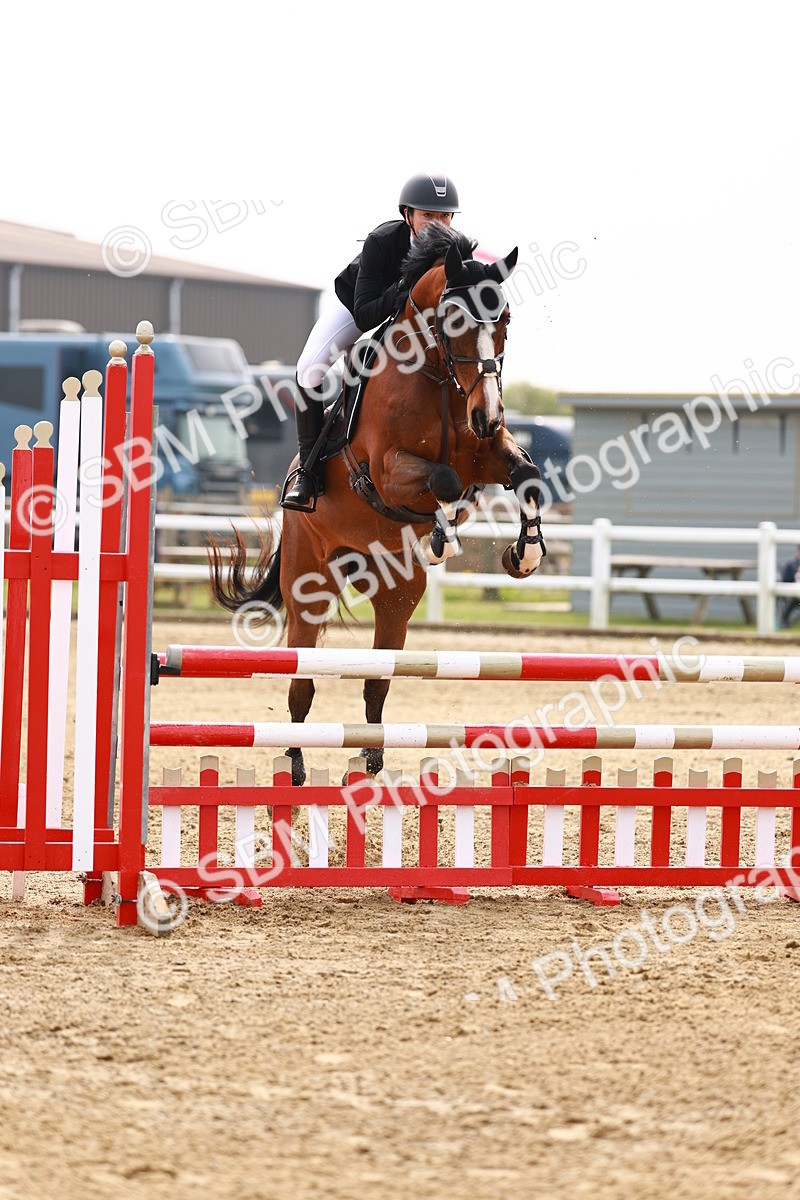  - Class 17 - Senior 1.05m