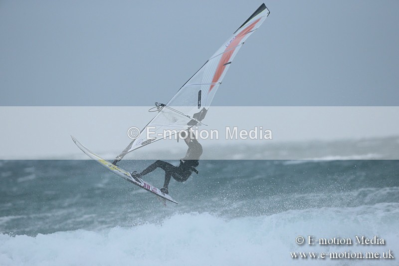 WS 030413-93 - Windsurfing
