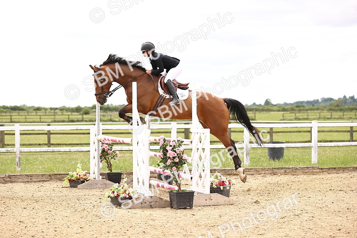 SBM_007677 - Class 19 - Senior Newcomers - 1.10m