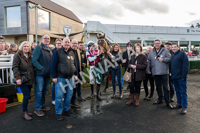 240226-Race 5-Chasingouttheblues-5845 - Race 5