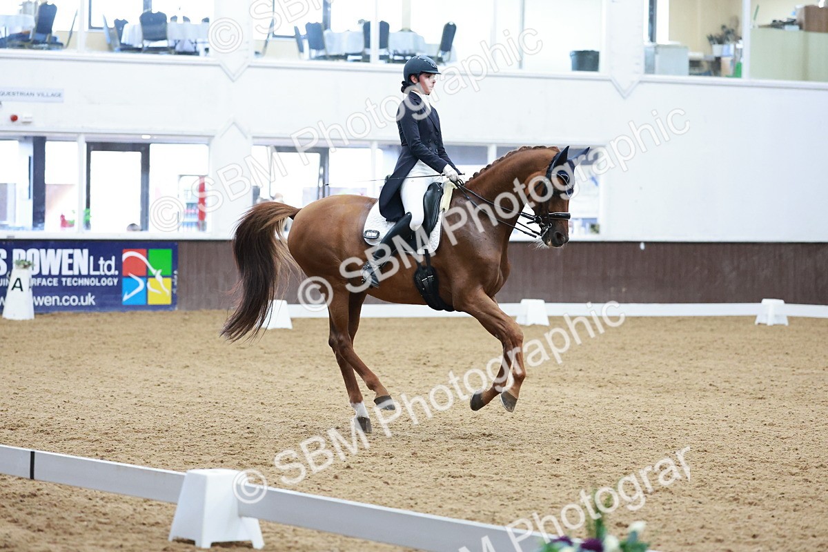 SBM_016512 - Class 5 - FEI INT II - 17.24-18.20