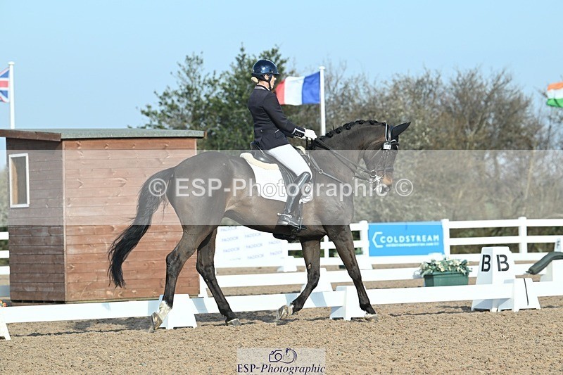 250403-081936-00311 - 018-Louise.Davison-Quamperfect