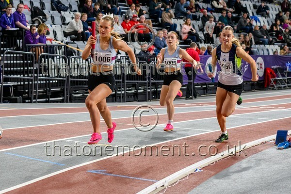 CombiMast25-915777 - Track Female Set Two