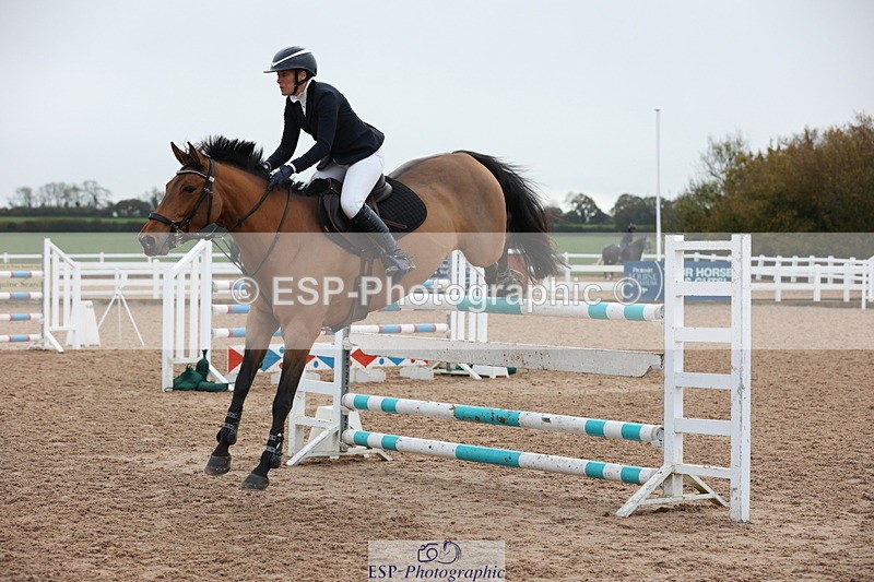 231112A-143843-04923 - Cls 21 Foxhunter & 1.20m Open