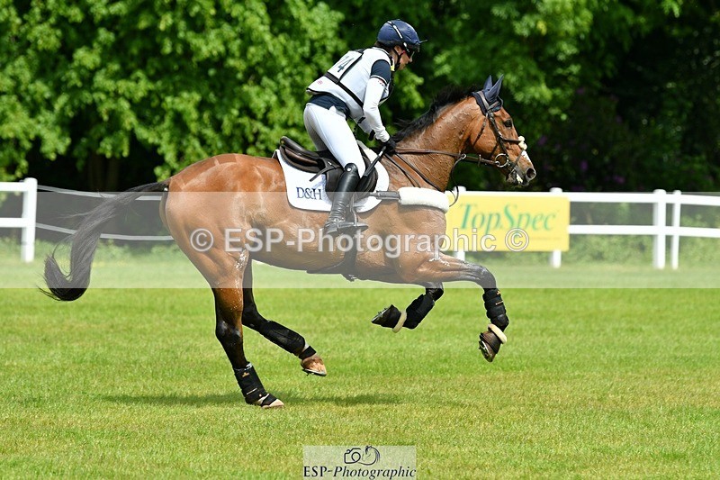 230528-141817-18247 - 474-LONDON_52-Laura_Collett-XC