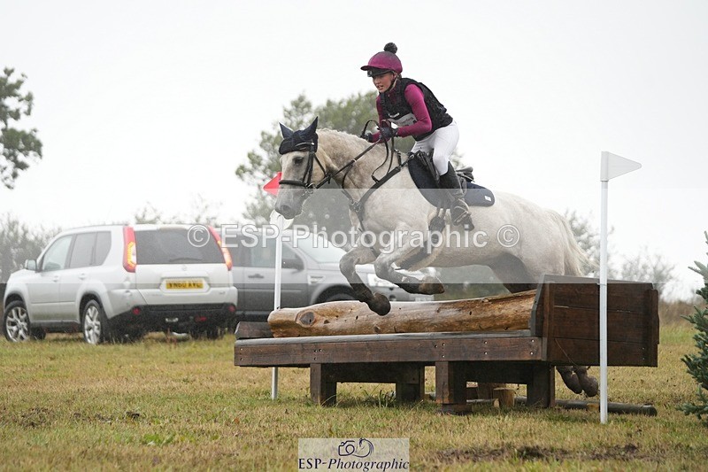 250830-151449-03983 - F-274-Isabella.Bonney