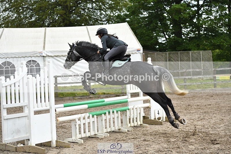 230512-095937-00436 - Cls 10 Snr 85cm Schooling