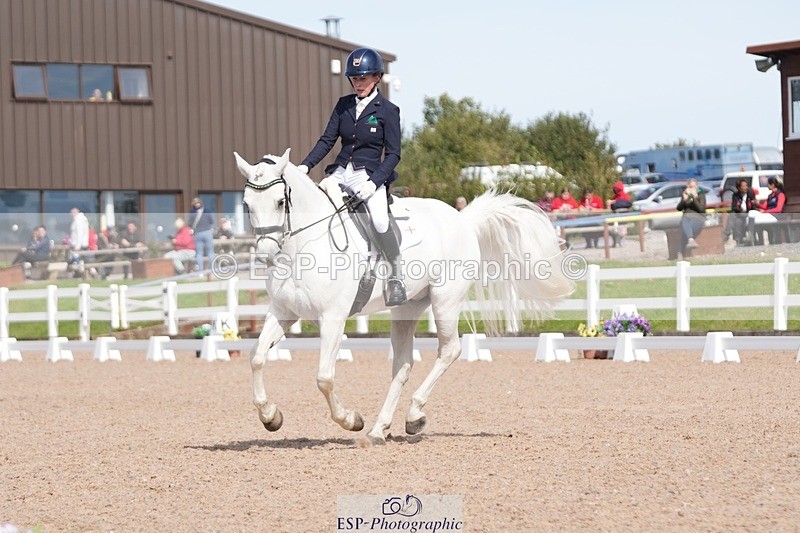 250906-135845-03827 - 067-Laura.PercyConobola.Cascade