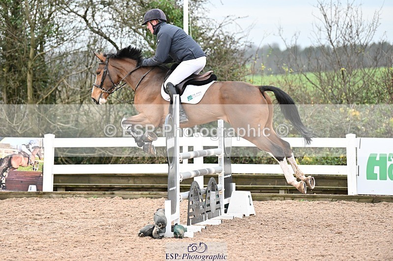 241206-112821-00482 - Cls 4 Snr 1.05m Open