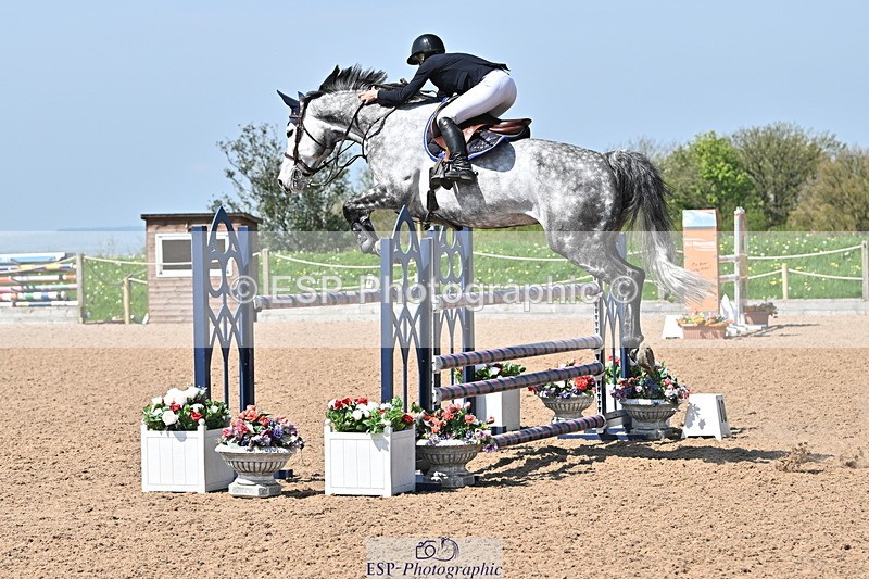 240509A-113221-01205 - Cls 9 Snr 1.20m Open