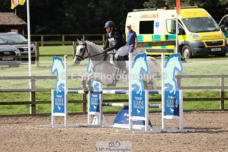 240804-104645-11277 - 363-Sarah_Kula-Przezwanski-RIVERSDALE_BEAUS_LAD