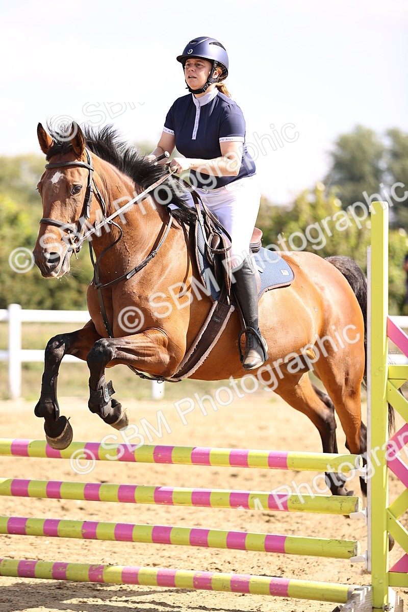 SBM_005900 - Class 9 - Senior British Novice - 90cm