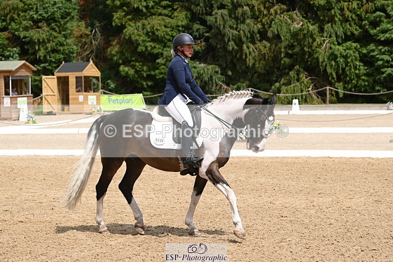 250720A-144446-11924 - 164-Dominique.Kinnaird-Perry-Pallas.Vanquish