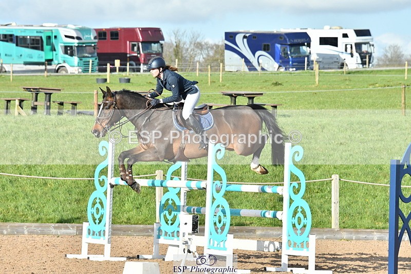 240306A-161125-02369 - Cls 5 Foxhunter and 1.20m Open