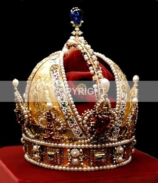 AA-10 Crown of Austria - Austrian Royals