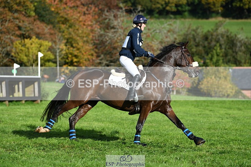 251024A-105037-07486 - A-007-Maja.Hullah