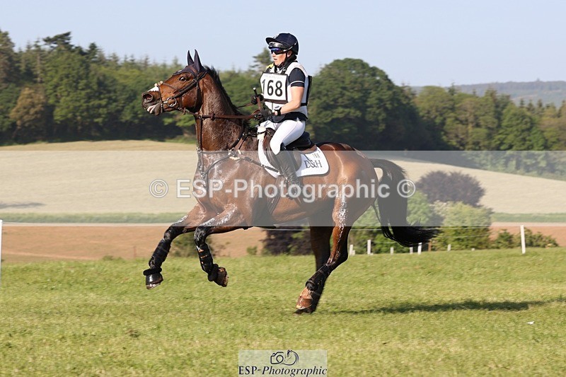 230527-180313-14562 - 168-PARKFIELD_ARTIE_BLOU-Laura_Collett-XC