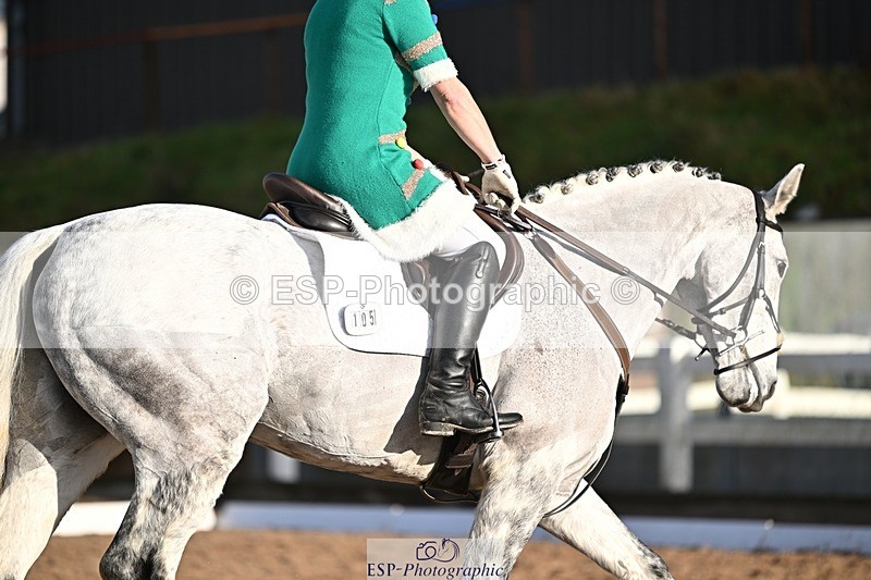 241214-111639-01352 - 105-Janine.Paterson-Machas.Grey