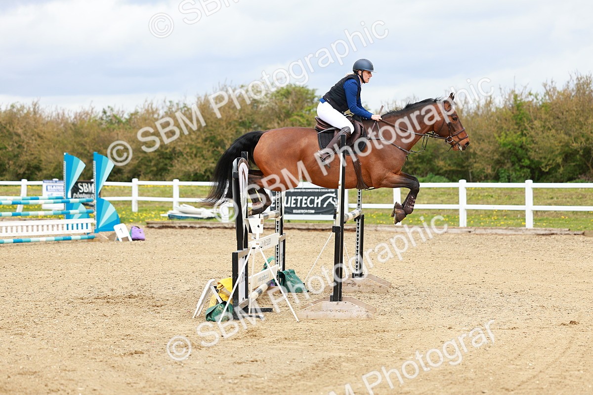 SBM_002264 - Class 10 - Senior Newcomers - 1.10m