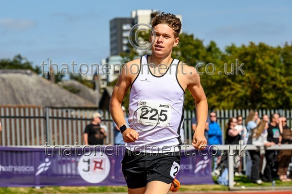 Age25SAT-915958 - Track Male