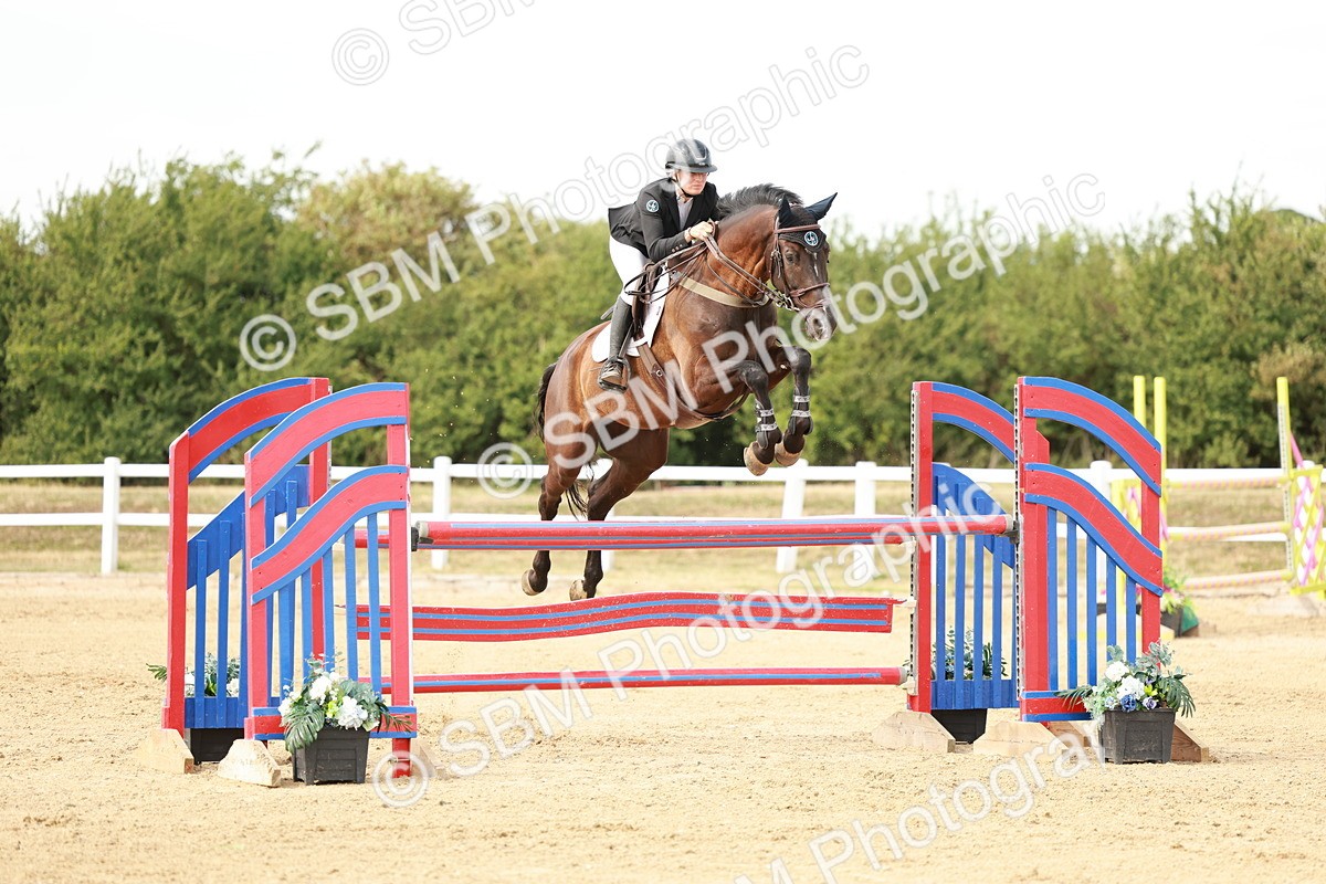 SBM_008294 - Class 4 - Senior Foxhunter - 1.20m Open