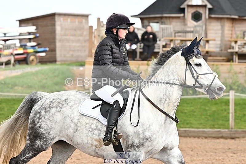 250416-094946-00120 - Cls 1 British Novice and 90cm