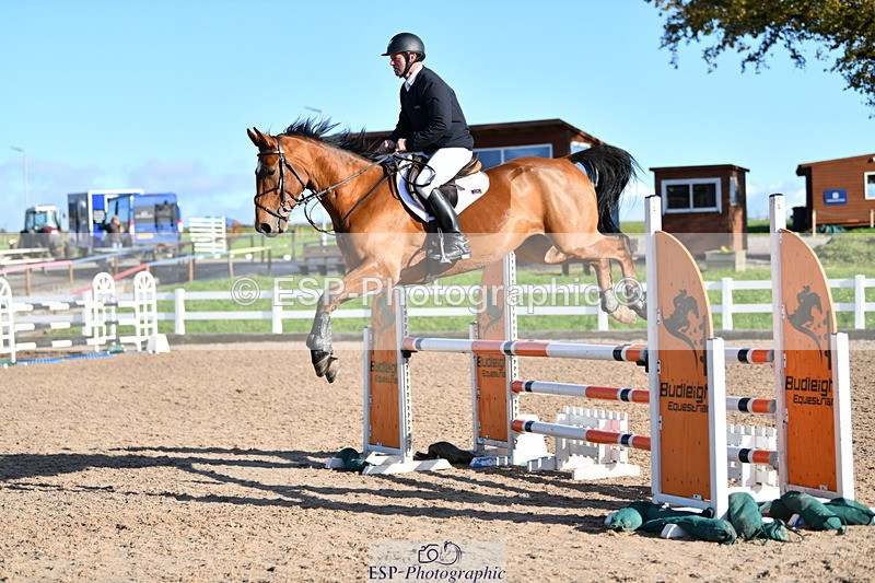 231110A-135306-00694 - Cls 5 Newcomers & 1.10m Open