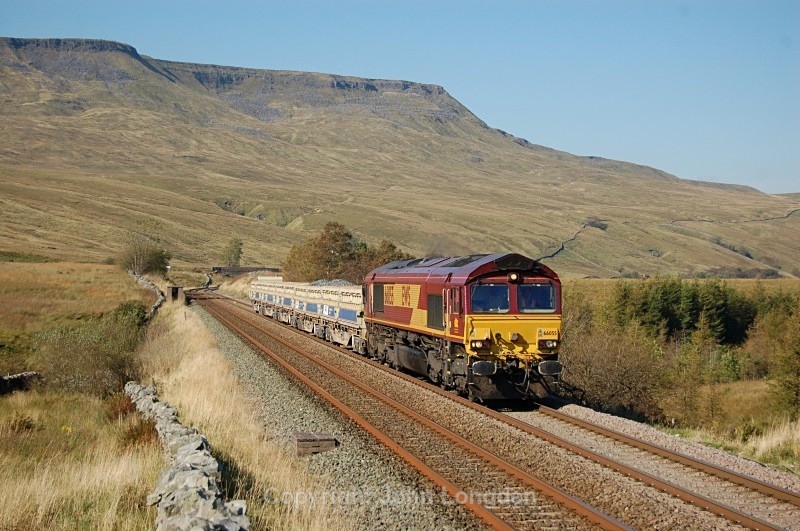 28.9.11 66055 6K05 Carlisle - Crewe, Ais Gill MP 260 - Ais Gill - Milepost 260