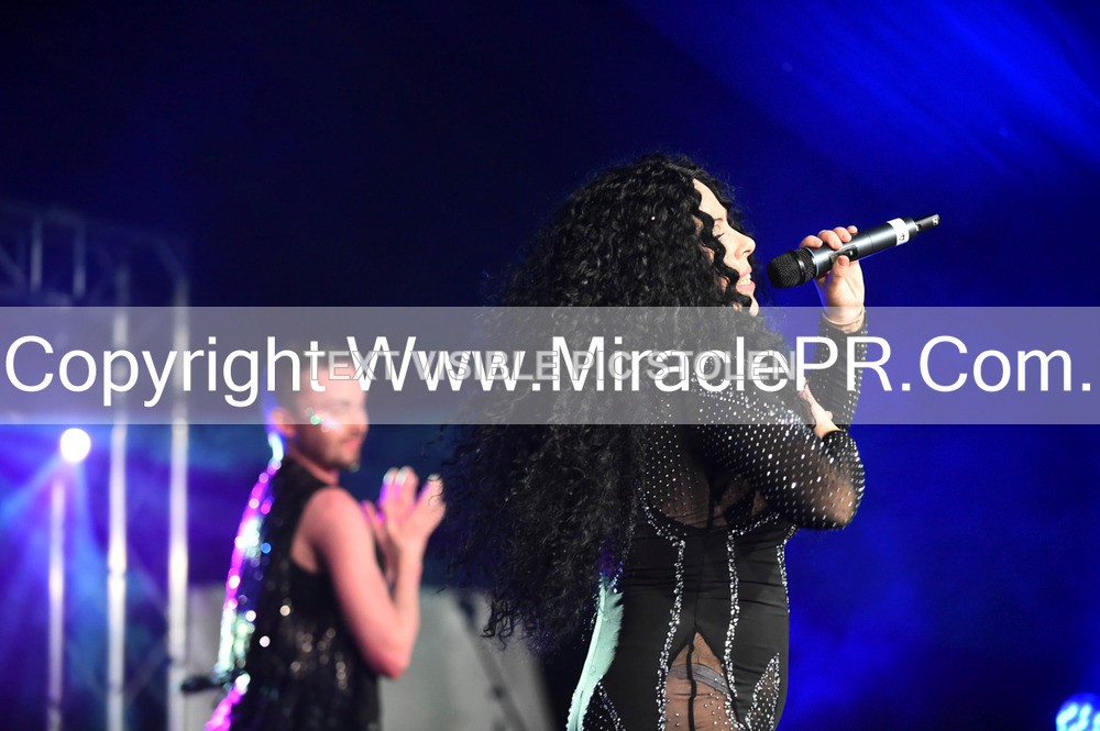 SH4_6828 - The Cher Experience