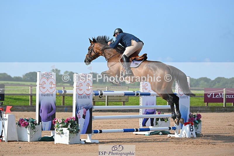 230721A-090125-04837 - Cls 2, 2 Star Small 1.30m