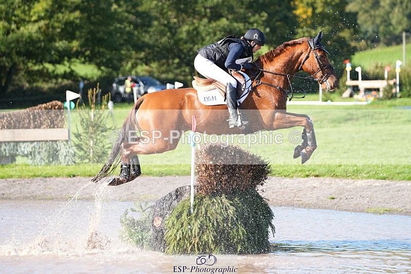 251024A-124542-10793 - B-139-Kirsty.Short