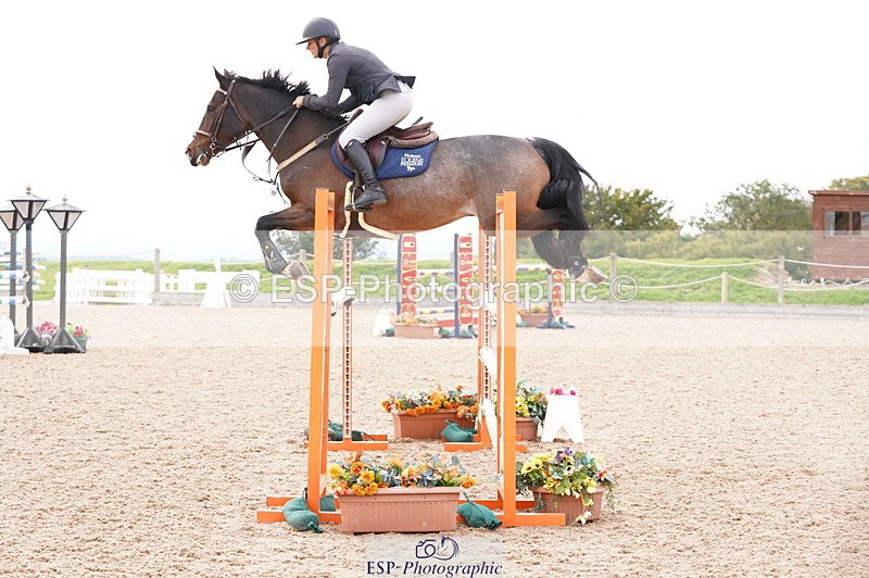 241004A-145520-00841 - Fri 04 Snr Fox & 1.20m Open