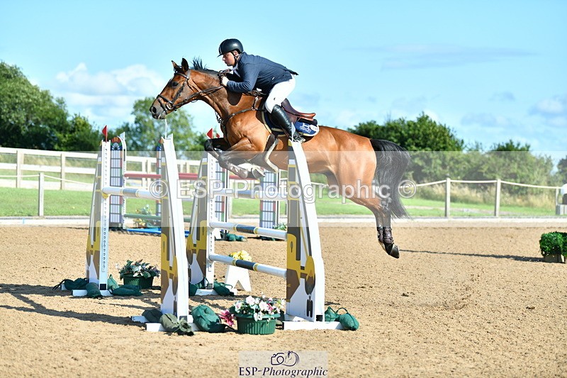 230723A-171303-13800 - Cls 8, 2 Star Medium 1.35m