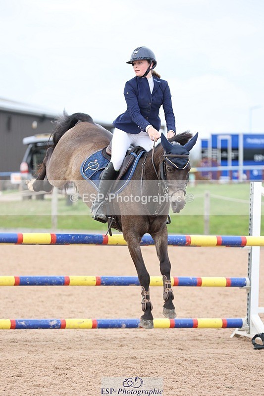 241117X-143346-04988 - Cls 37s 138cm