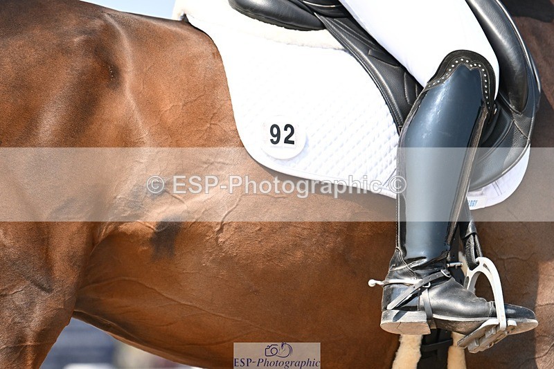 250816-131302-04607 - 092-Nikki.HandHigher.Ground