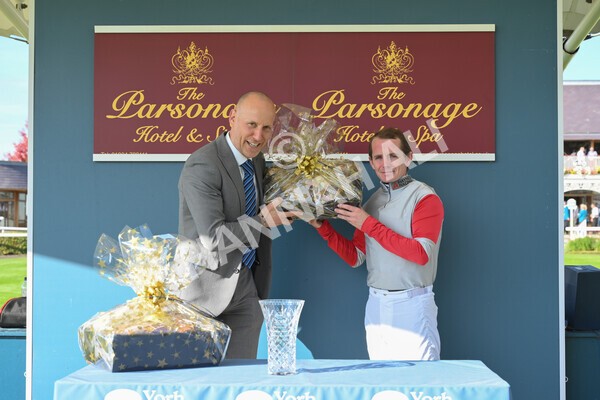 yr08102021r1-37 - Race 1 2.05pm Parsonage Hotel and Cloisters Spa Nursery Handicap
