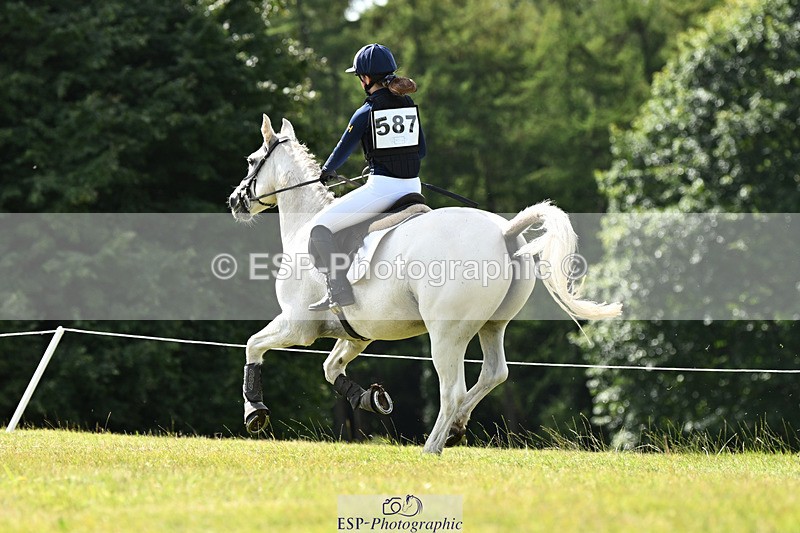 240825X-113034-32057 - 70cm XC 11.00 to 12.00