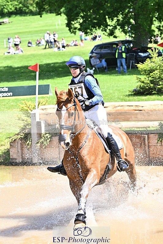 240525-120345-12902 - 367-CROSSTOWN_FINTANS_LAST-Catherine_Burrell