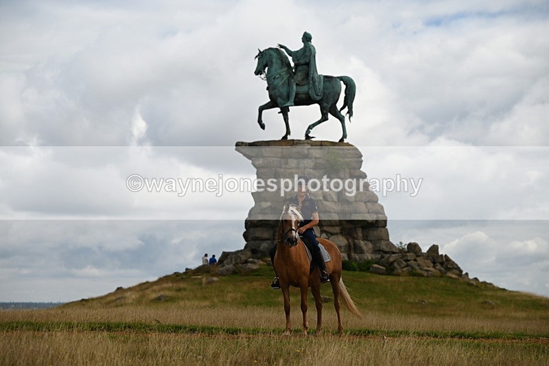 DSC_4139 - Time at Statue 09:50 to 11:09