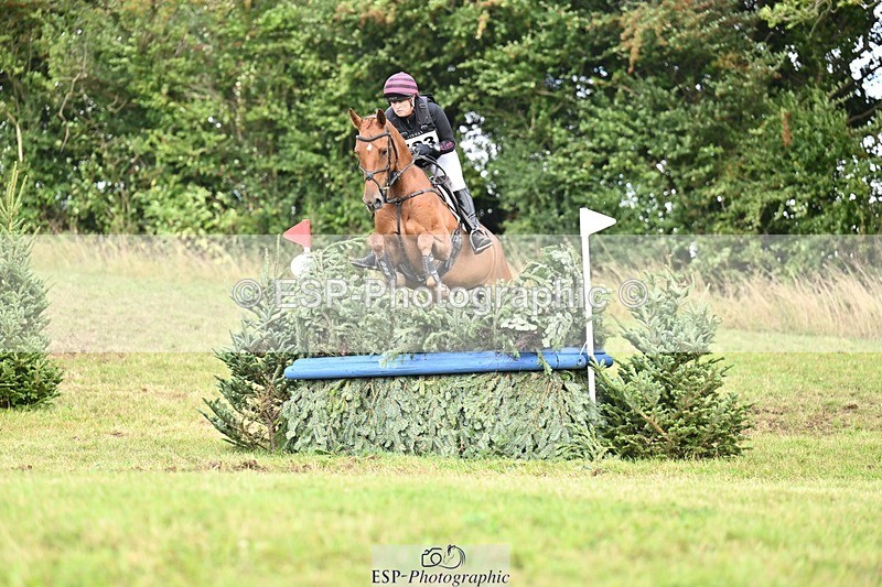 250831-154043-12215 - O-723-Lizzie.Luxton